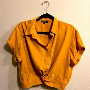 Mustard Yellow Top 💓